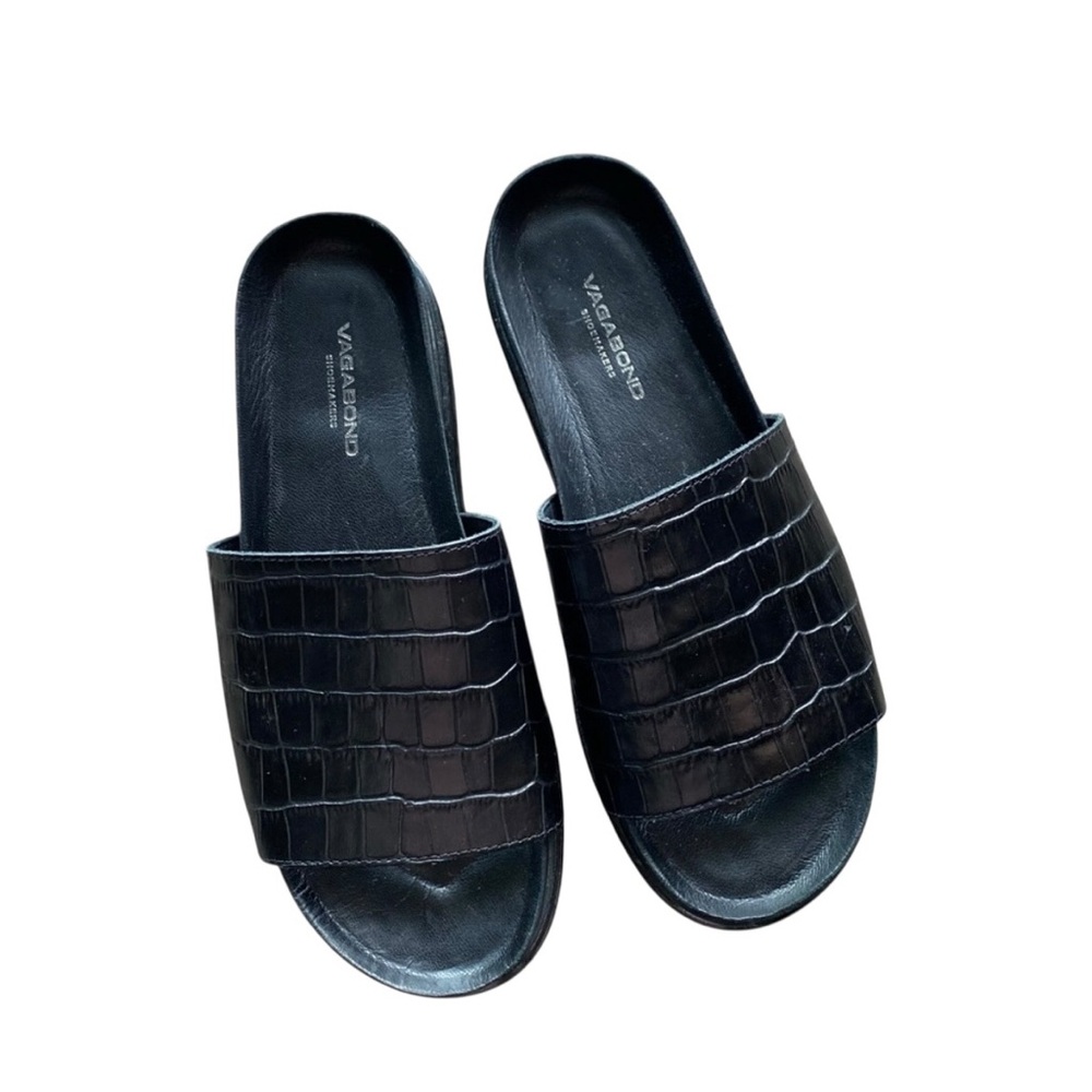 Vagabond Black Croc-Embossed Platform Slides